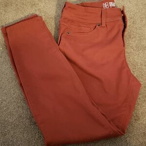 No boundaries, mid rise, size 11, jeans